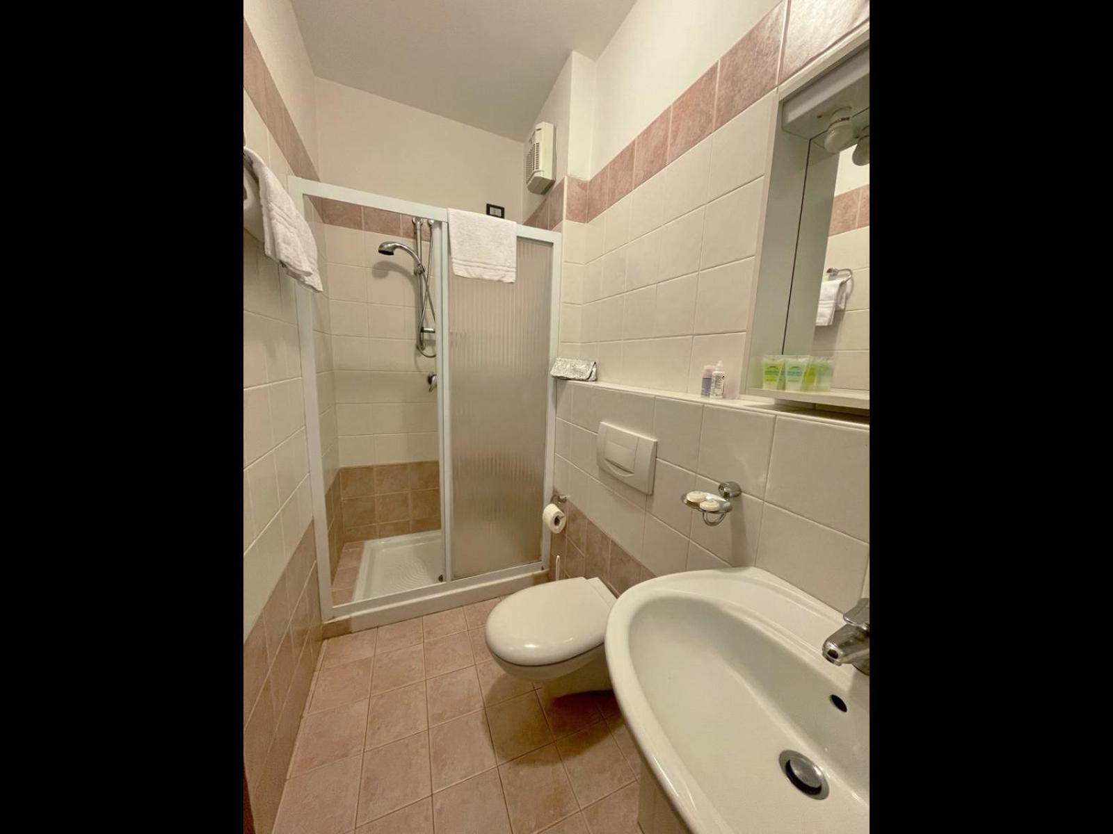 Residence Isolino Verbania Kültér fotó