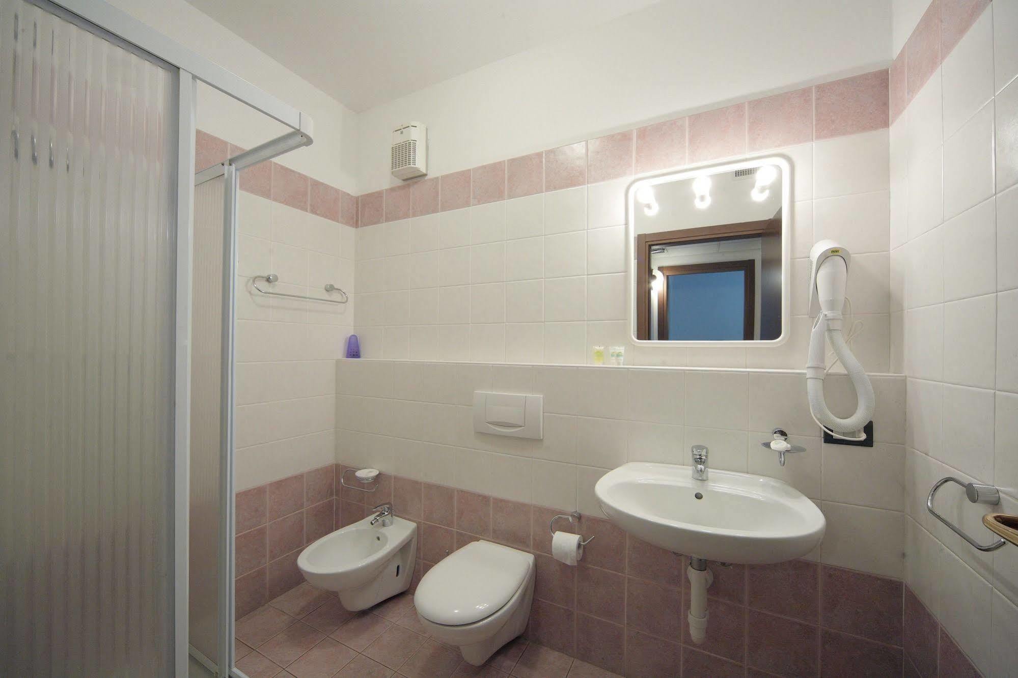 Residence Isolino Verbania Kültér fotó